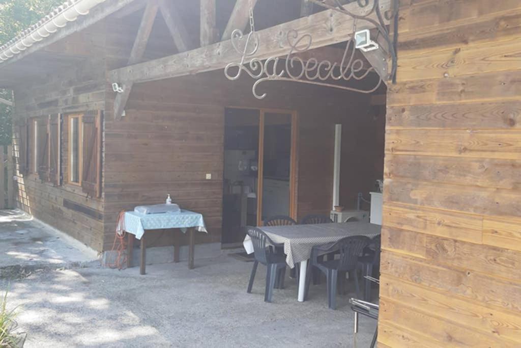 La Cabane Au Fond Du Jardin Arsac 外观 照片