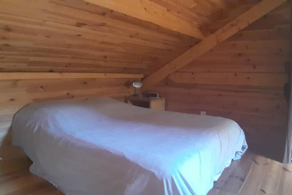 La Cabane Au Fond Du Jardin Arsac 外观 照片