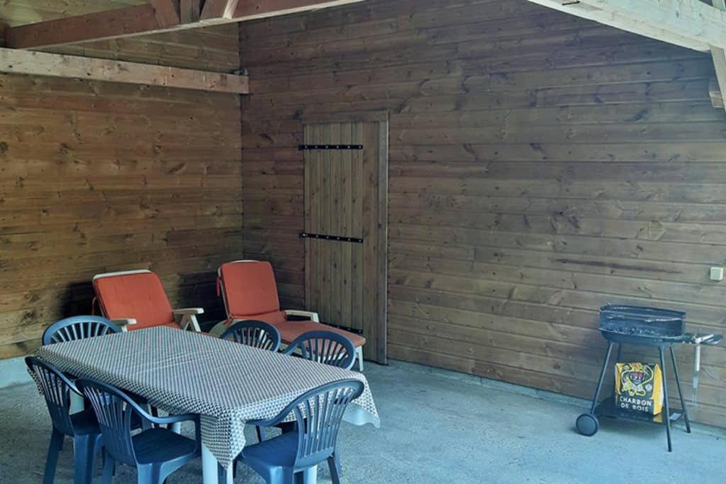 La Cabane Au Fond Du Jardin Arsac 外观 照片
