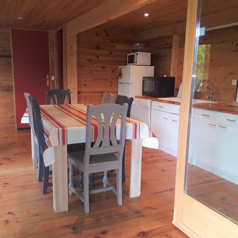 La Cabane Au Fond Du Jardin Arsac 外观 照片