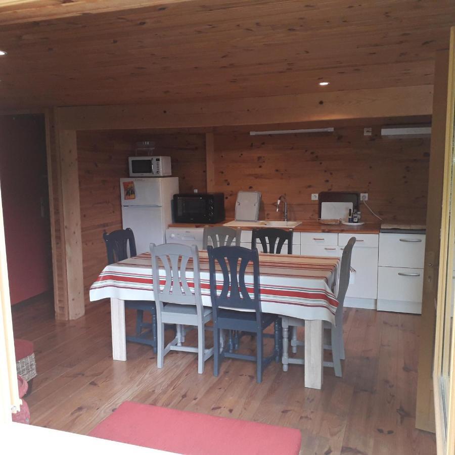 La Cabane Au Fond Du Jardin Arsac 外观 照片